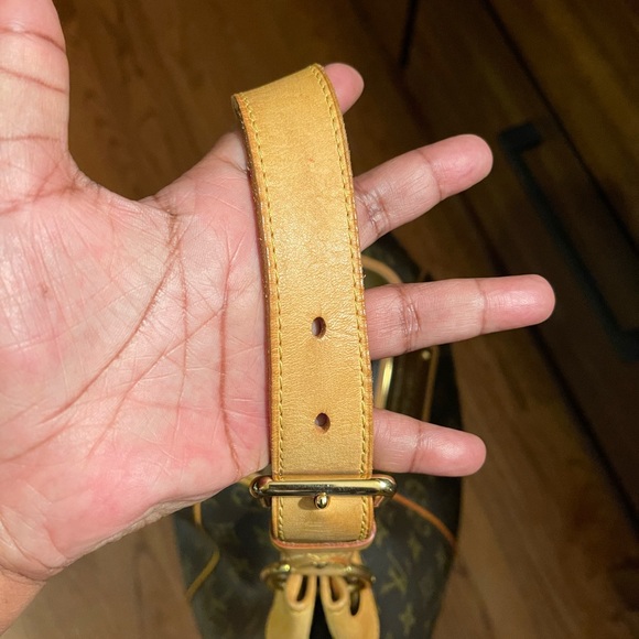 Authentic Louis Vuitton Monogram Galleria PM - Picture 15 of 16